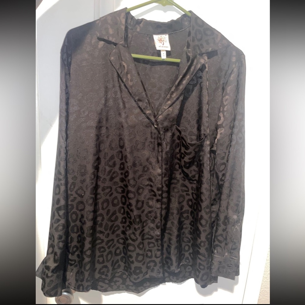 Black Cheetah Print Blouse (MEDIUM)